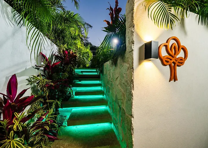 Hotel Mvillas Luxury With Club Access & Sauna 4*