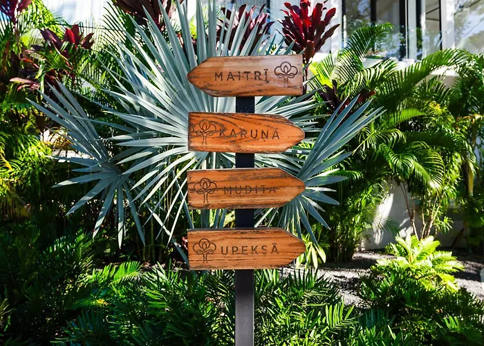 Mvillas Luxury With Club Access & Sauna Hotel 4*