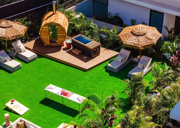 Hotel Mvillas Luxury With Club Access & Sauna 4*