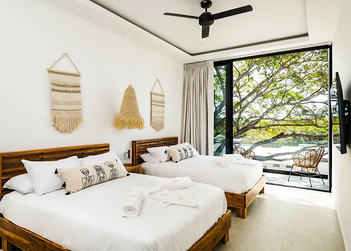 Hotel Mvillas Luxury With Club Access & Sauna