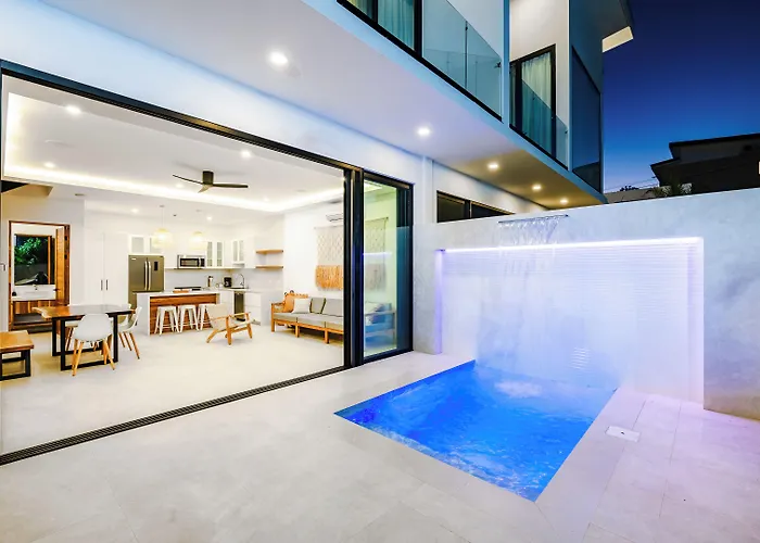 Mvillas Luxury With Club Access & Sauna Hotel 4*
