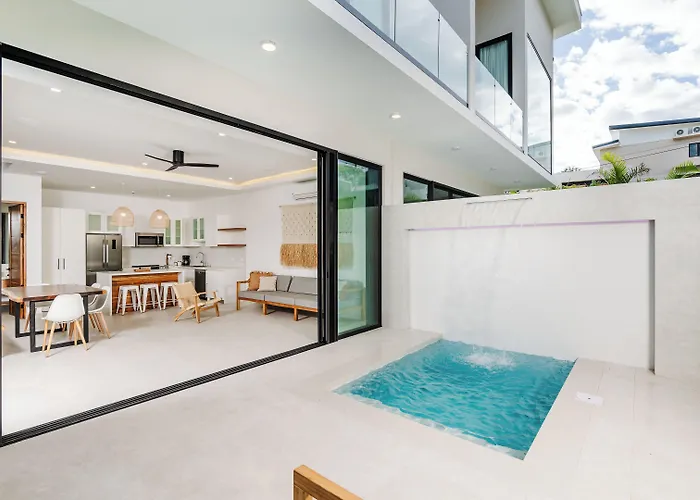 Mvillas Luxury With Club Access & Sauna Hotel